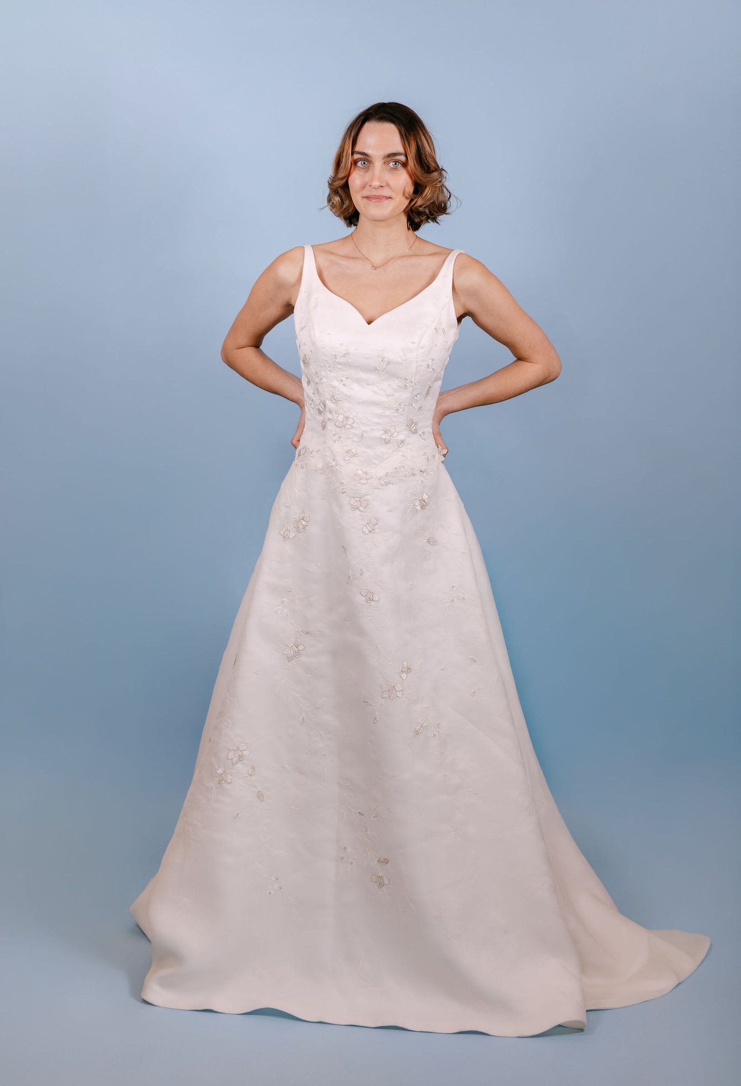 Monique: 2002 A-Line Gown, Cafe & White Florals