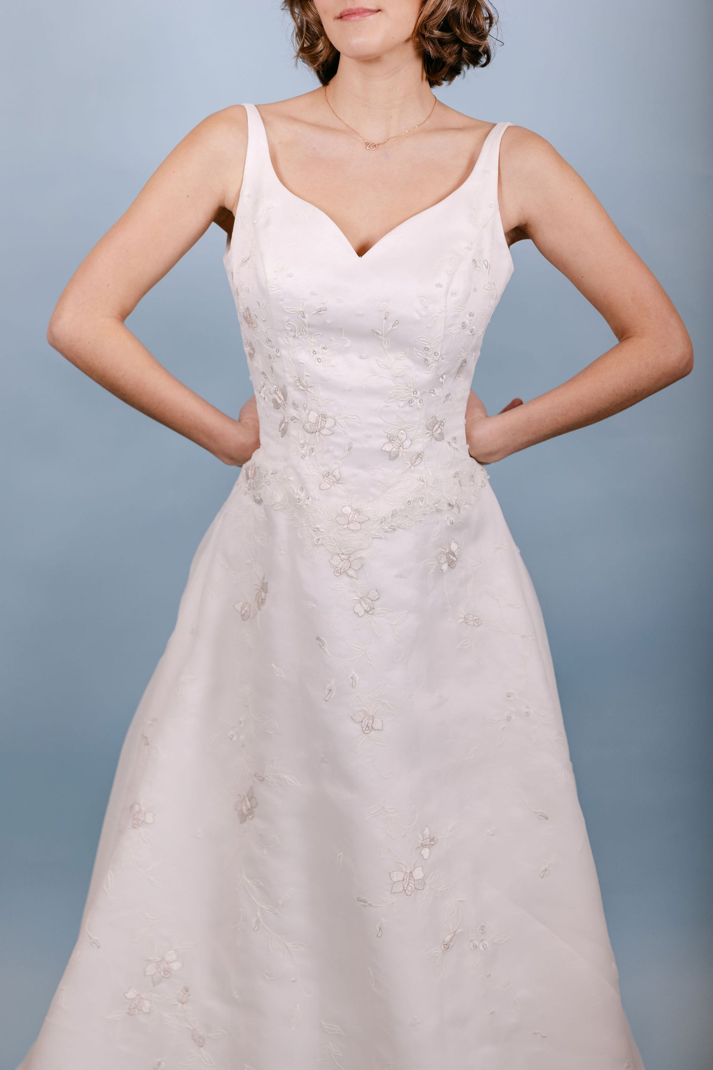Monique: 2002 A-Line Gown, Cafe & White Florals
