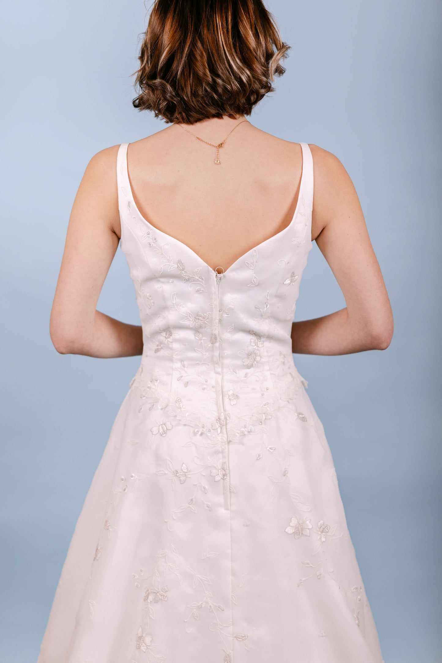 Monique: 2002 A-Line Gown, Cafe & White Florals