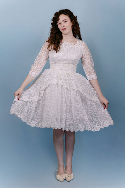 Carlisle: short lace and tulle dress, 3/4 sleeves