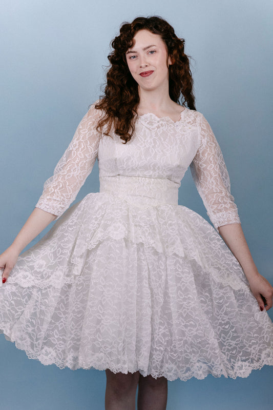 Carlisle: short lace and tulle dress, 3/4 sleeves