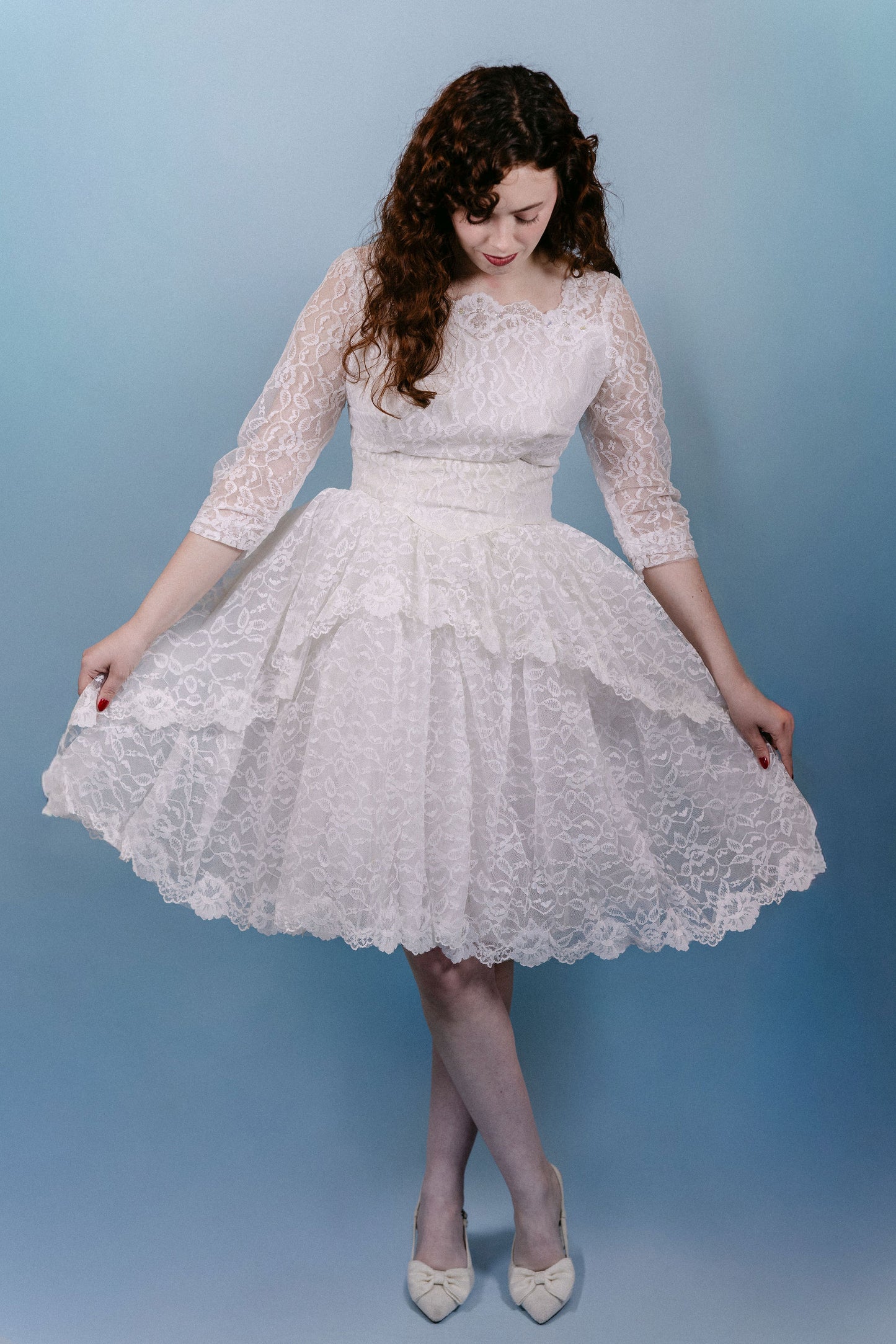 Carlisle: short lace and tulle dress, 3/4 sleeves