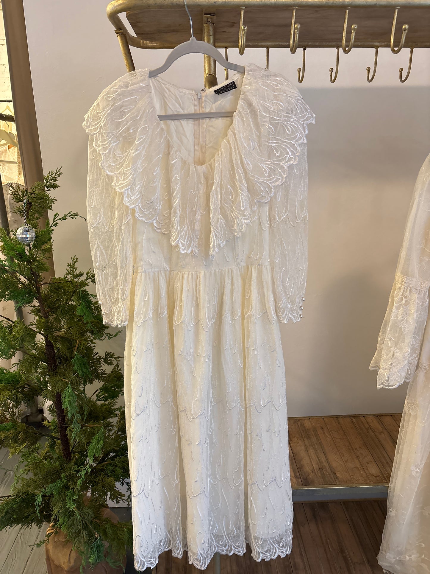 Sami: 1970s Cachet Lace Wedding Dress with Boho Lace Collar & LS