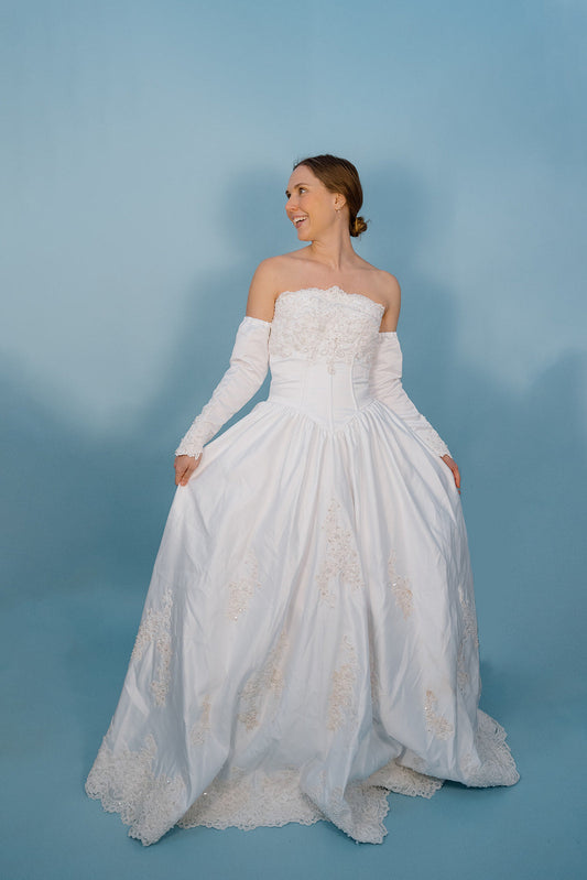 Cutter: White Strapless 2000s Ballgown