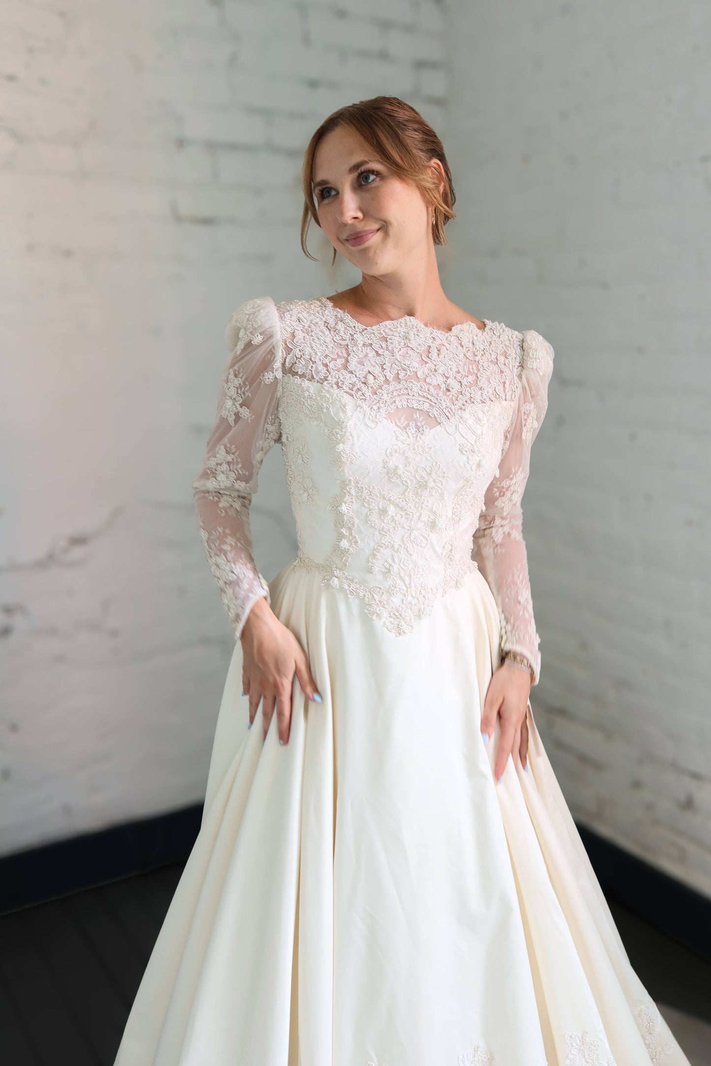Olivia: 1992 Ivory Long Sleeve Gown, Lace & Pearl Appliqué & 3D Beads